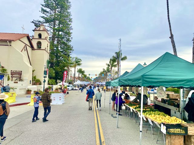 Stalls at downtown Ventura farmers market